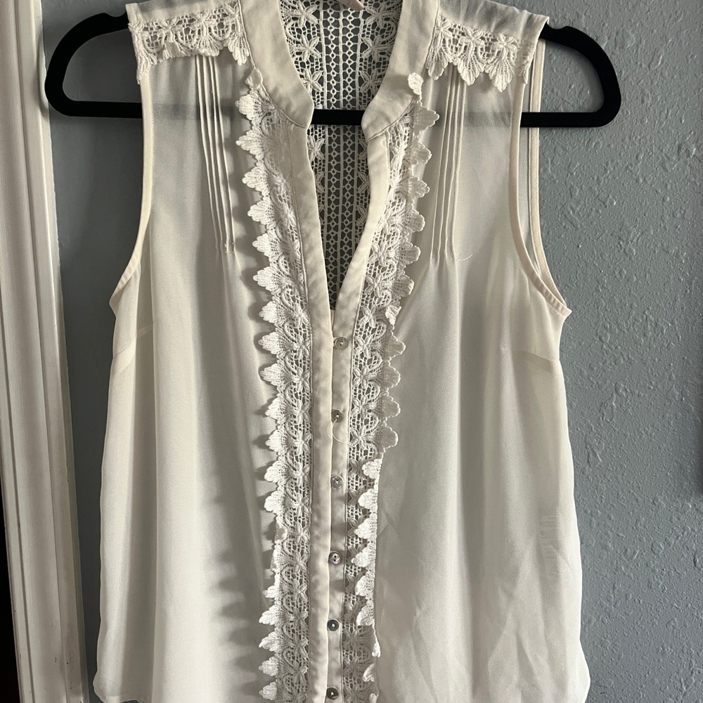 Elegant Lace Trim Sleeveless Blouse